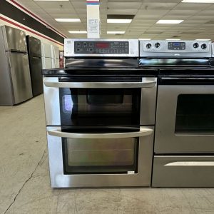 LG 30" Electric Double Oven Range – 6.7 Cu.Ft Capacity – EasyClean System