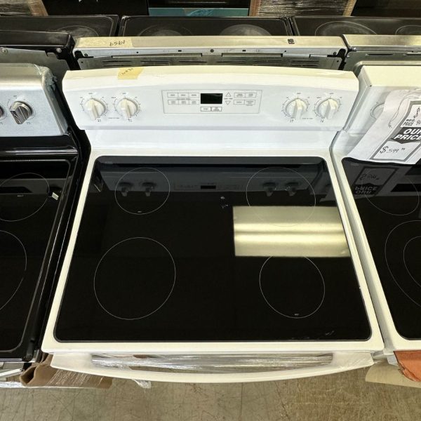 Amana 30" White Glass Top Electric Range – 4 Burners – 4.8 Cu.Ft – Scratch & Dent - Image 2