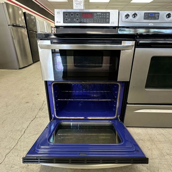 LG 30" Electric Double Oven Range – 6.7 Cu.Ft Capacity – EasyClean System - Image 3
