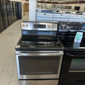 GE Electric Range – Flat Top – Self Clean & Steam Clean – Used