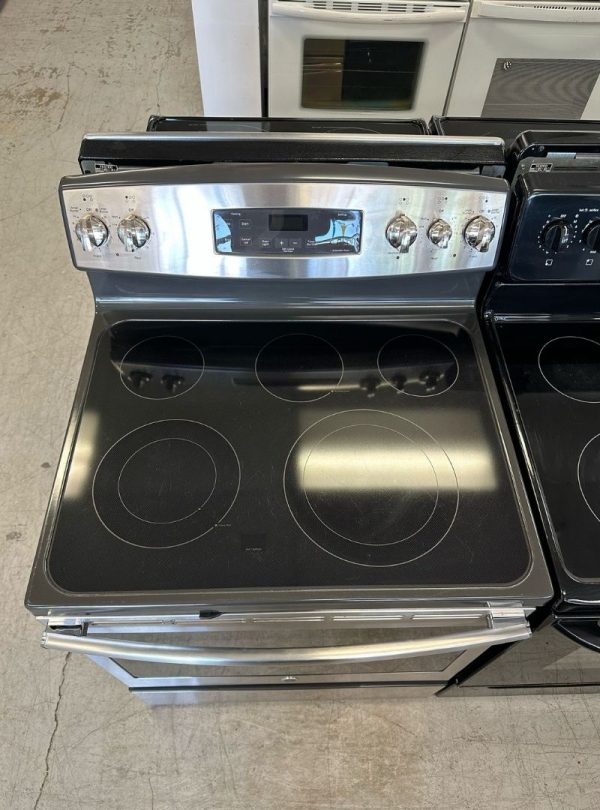 GE Electric Range – Flat Top – Self Clean & Steam Clean – Used - Image 2